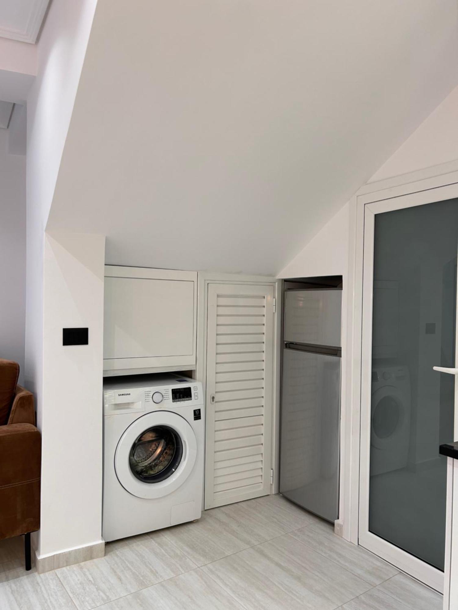 Crown Apartment Sarandë Exterior foto